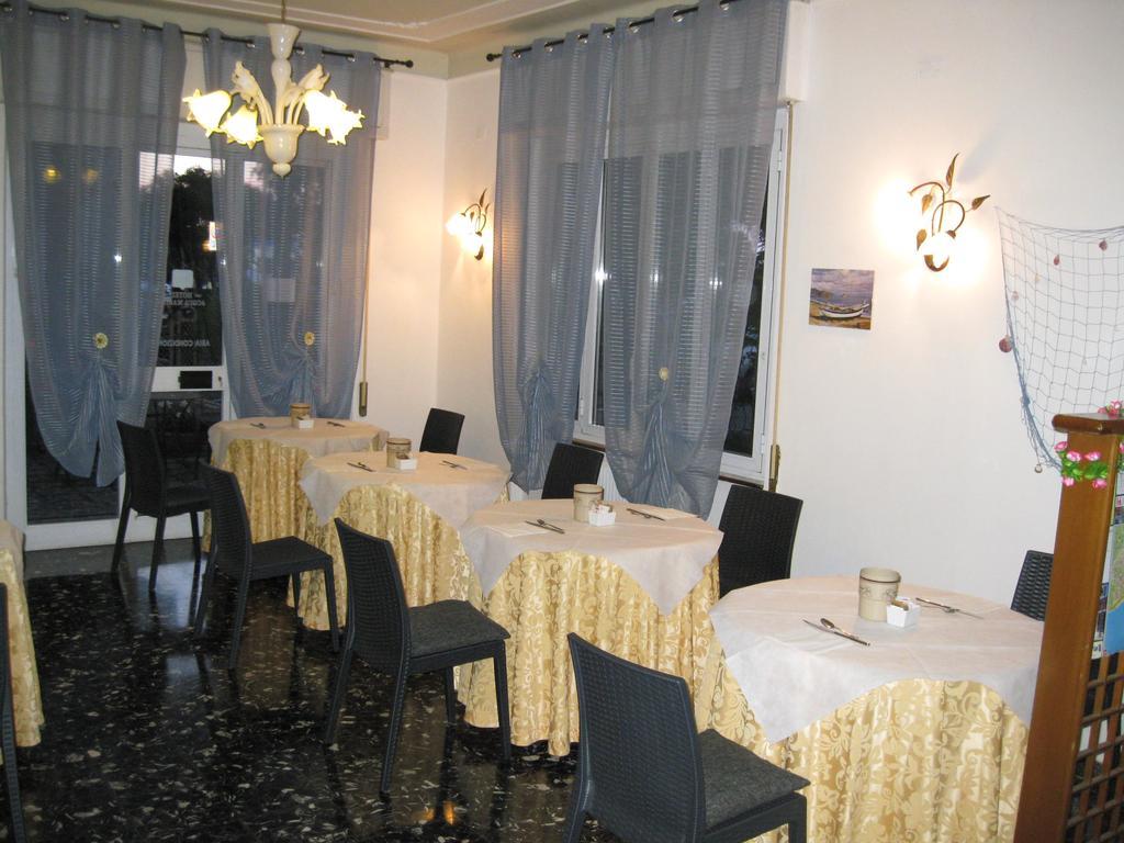 Hotel Acqua Marina Albissola Marina Eksteriør bilde