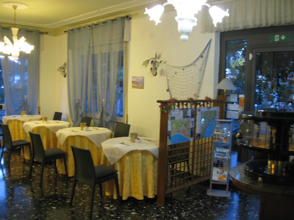 Hotel Acqua Marina Albissola Marina Eksteriør bilde